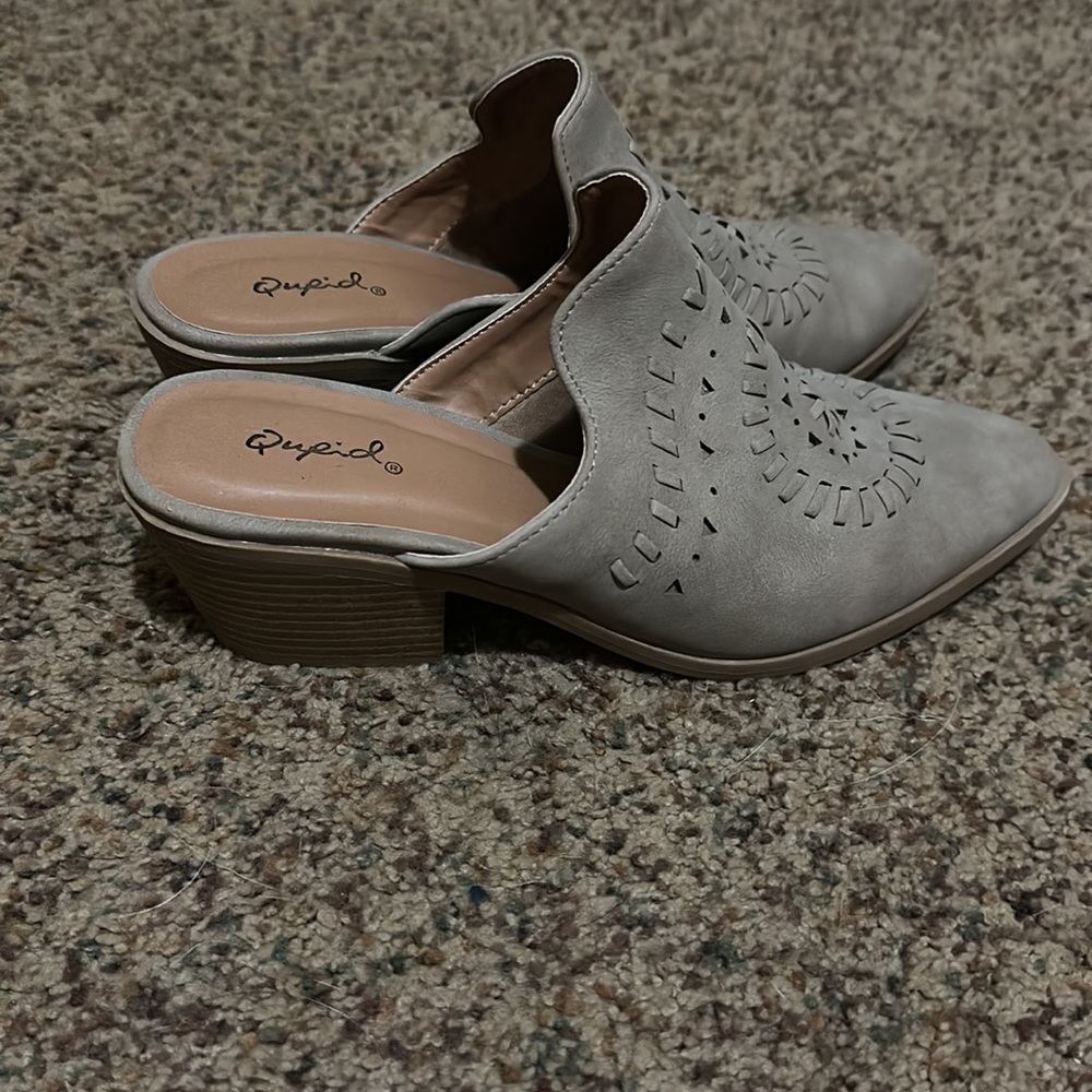 Heeled Mules (Tan)